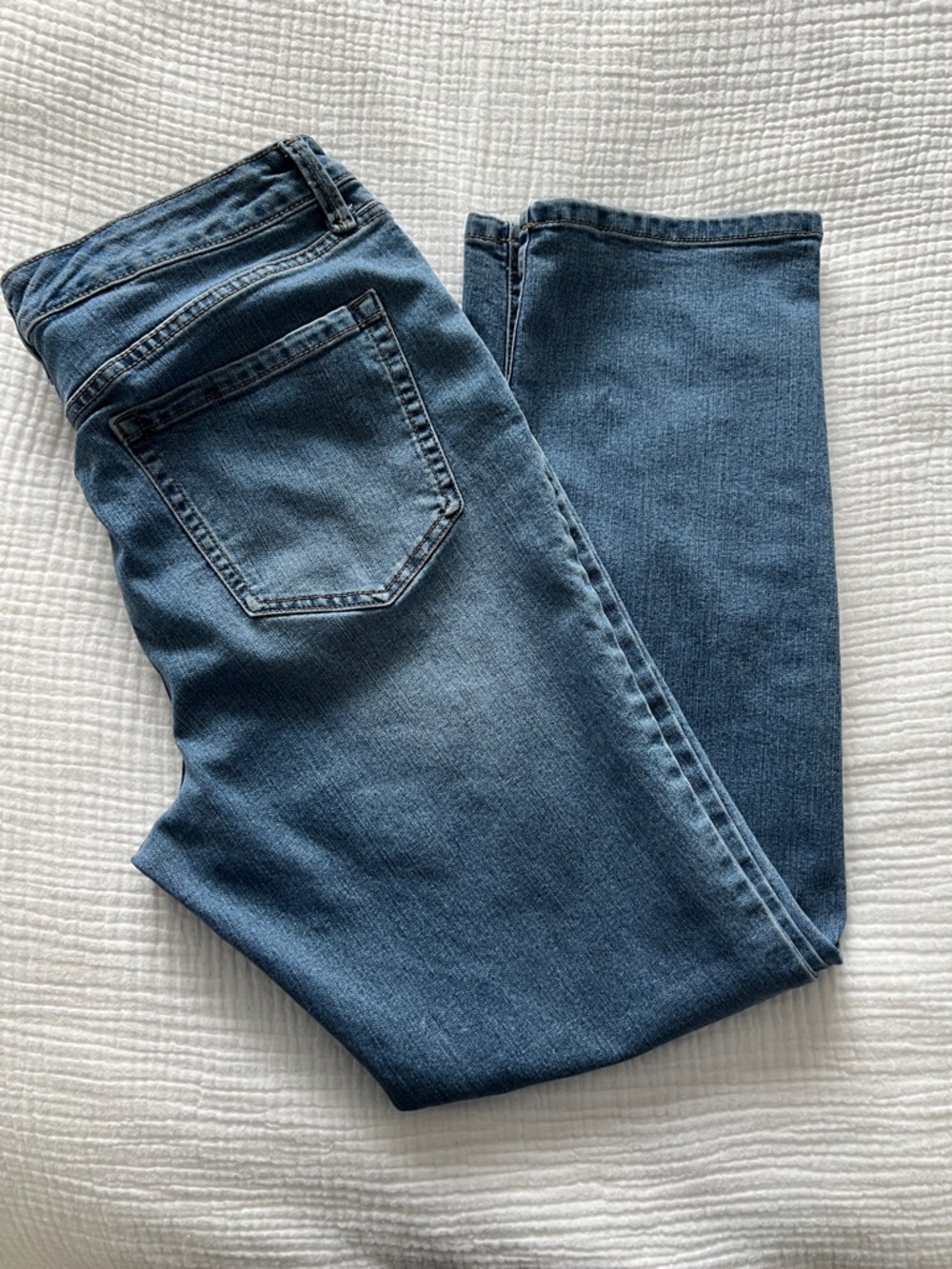 Charter Club Lexington Straight Leg Jeans in Medium Blue Wash • Women’s 14